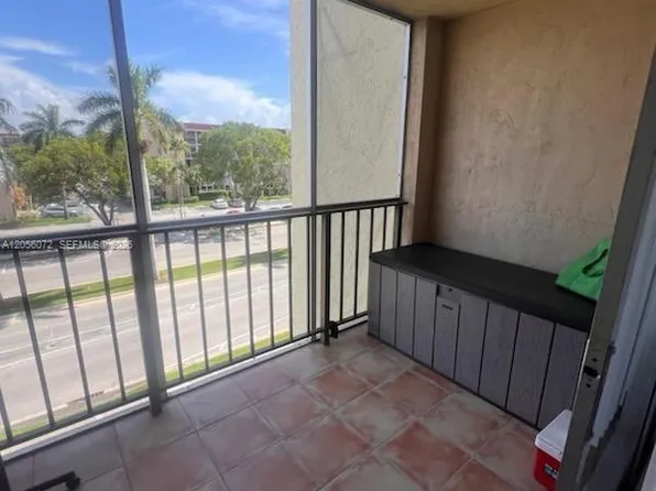 2000 Atlantic Shores Blvd, Hallandale Beach, FL