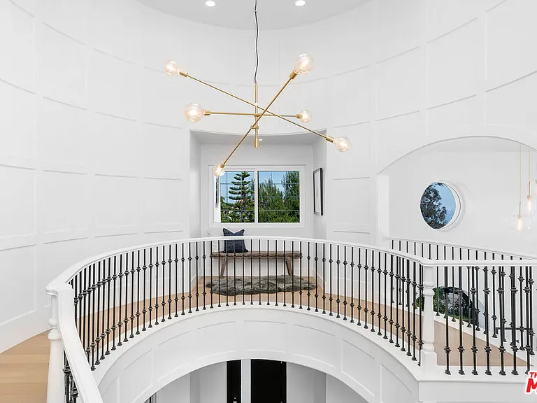 23458 W Moon Shadows Dr — Photo 22