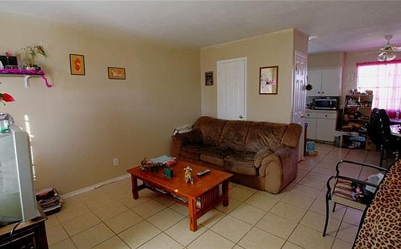 3rd image of 221 Rosewood Hills Dr