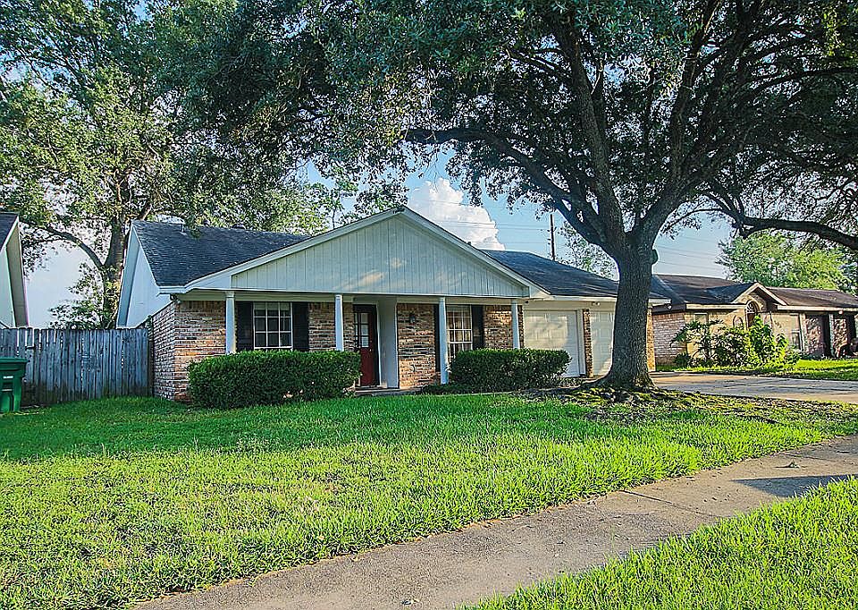 1st image of 431 Mistywood Dr