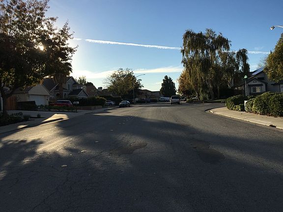 5th image of 1311 Tennis Ln