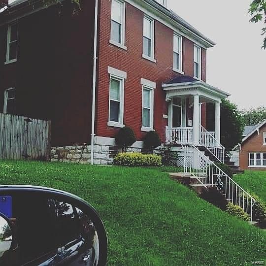 1st image of 8581 Park Ln