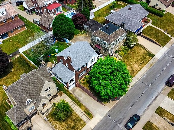 2nd image of 1715 Oregon Ave