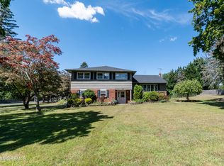 33 Camille Ln, Freehold, NJ 07728