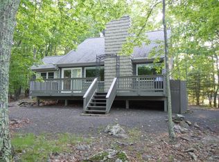 2332 Burntwood Dr, East Stroudsburg, PA