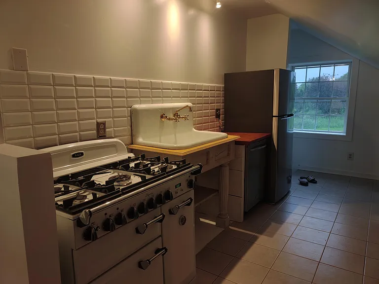 763 Pattee Hill Rd — Photo 15