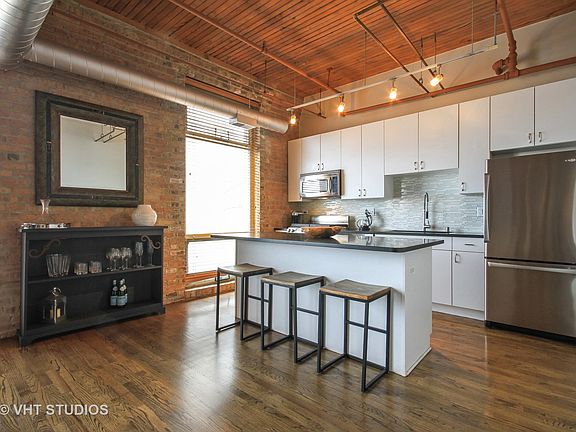 4th image of 550 N Kingsbury St APT 421