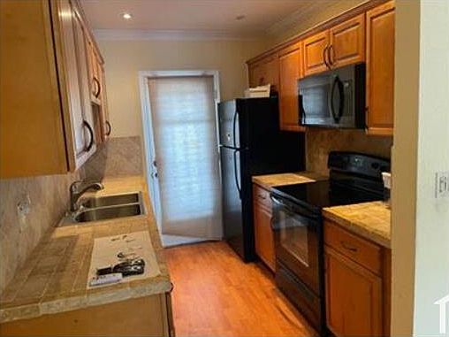 2nd image of 245 NE 191st St APT 3021