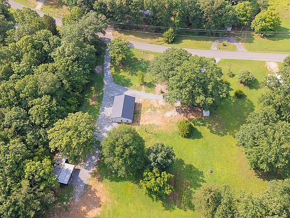 3rd image of 1000 Point Mason Rd