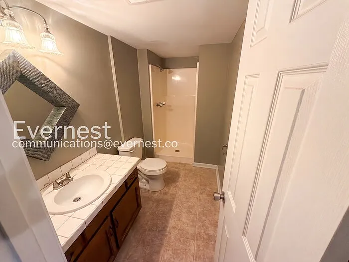 716 Brookview Dr — Photo 17