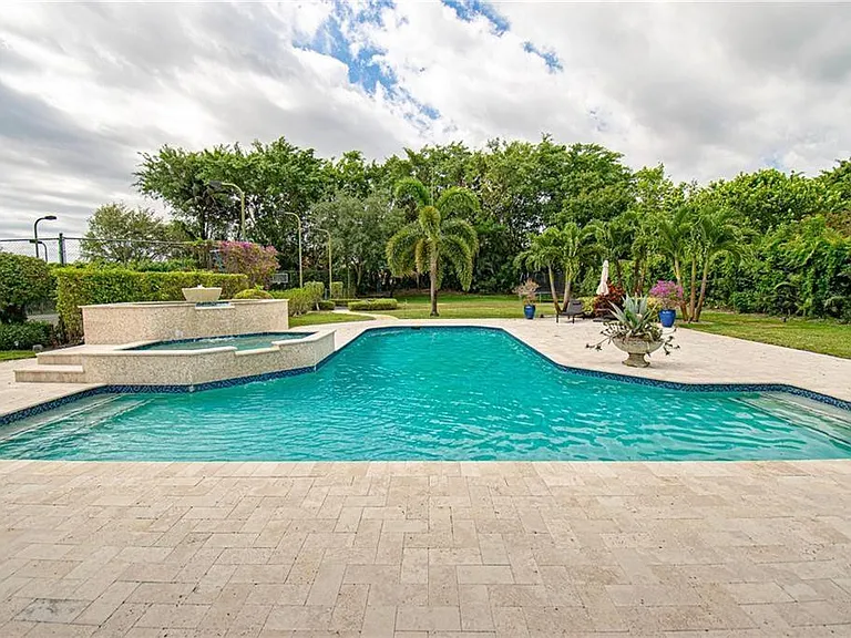 8208 Twin Lake Dr — Photo 49