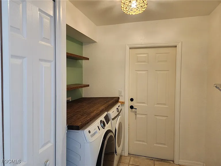 1214 NE 14th Ave #1214 — Photo 5