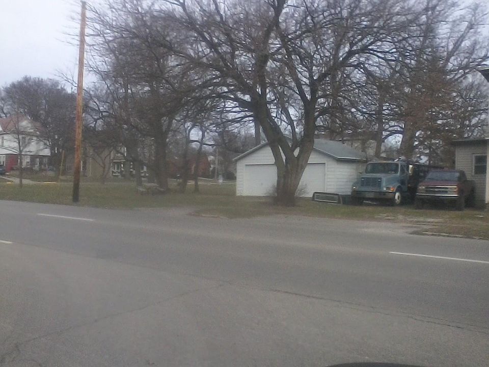 1st image of 426 Bloomington