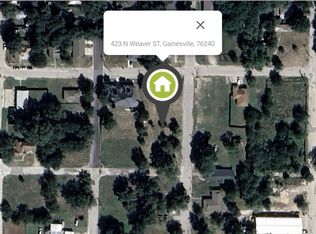 423 N Weaver St, Gainesville, TX 76240