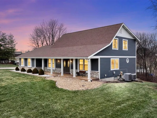 16 Lost Valley Ct, Saint Peters, MO 63376