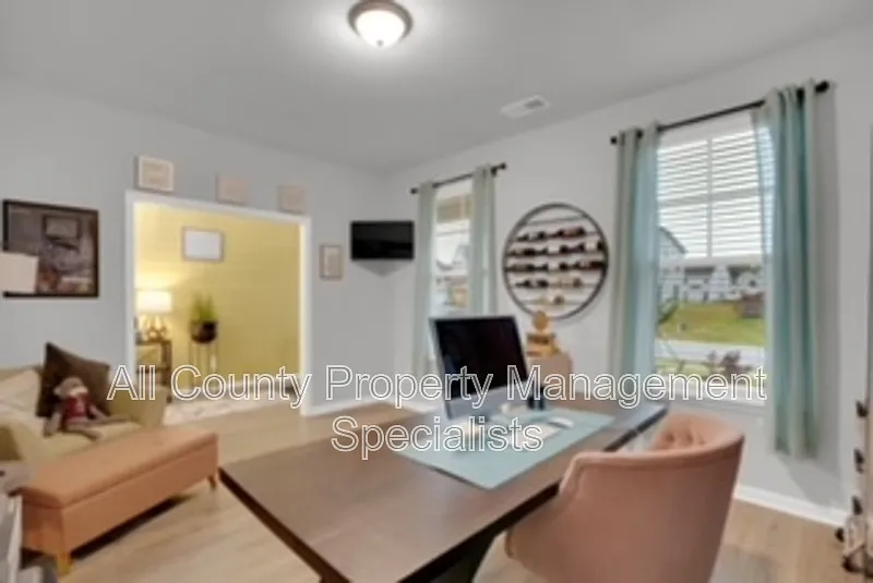 5 bed, 5.0 bath, 3678 sqft, $3,200 — Photo 4