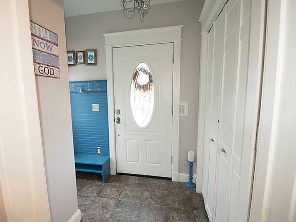 2nd image of 33 Moulton Ave