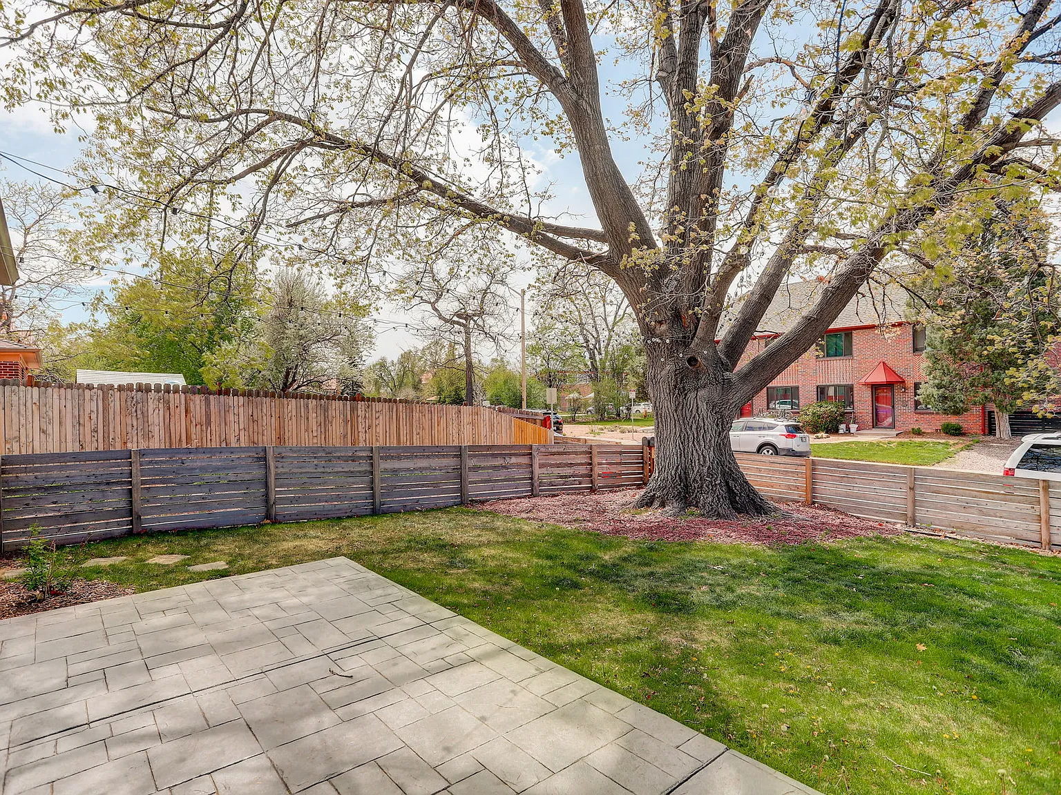 2 bed, 890 sqft, $2,450 — Photo 4