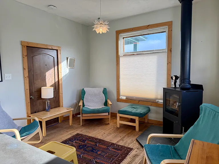 214 W 9th St — Photo 7