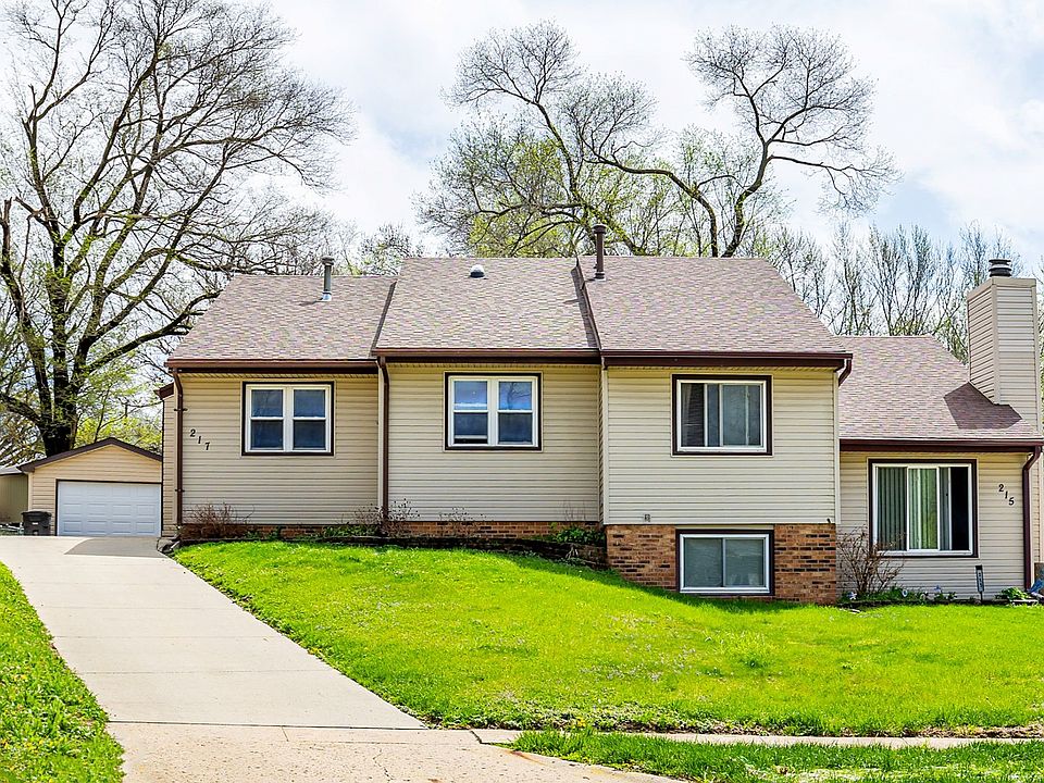 1st image of 217 E Hughes Cir