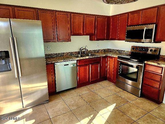 2nd image of 2415 W Kilarea Avenue