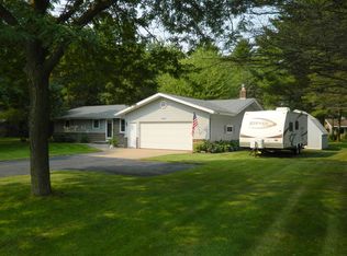 5411 Grassmere Dr, Wisconsin Rapids, WI 54494