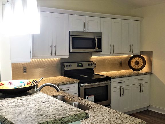 2nd image of 5131 El Claro Cir