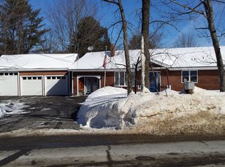 511 Merrow Rd, Auburn, ME 04210