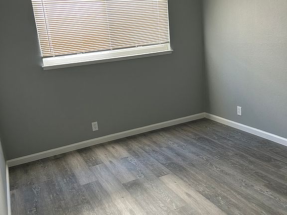 5th image of 544 Boynton Ave APT 1
