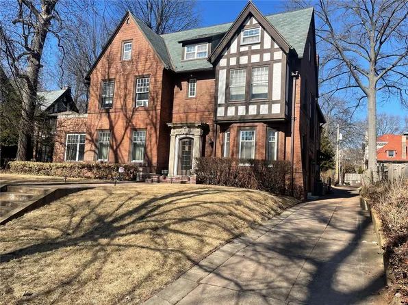 49 Kingsbury Pl, Saint Louis, MO 63112