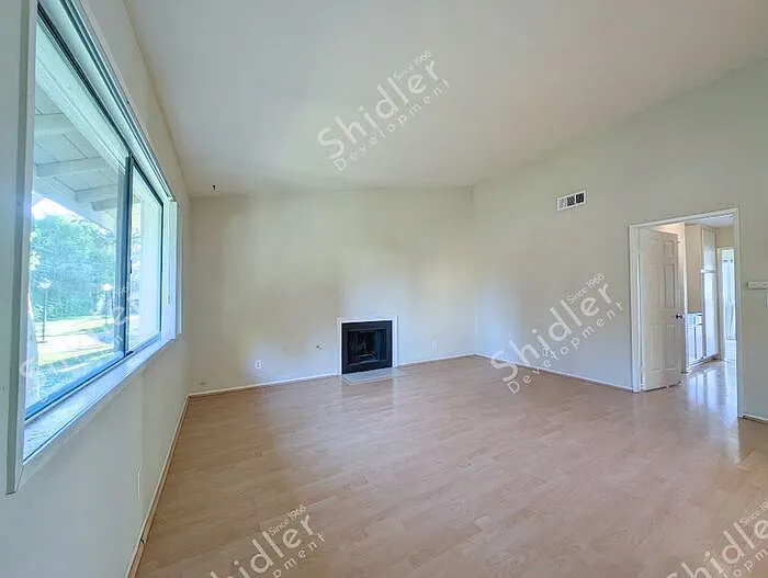 1965 E Coulston St — Photo 24