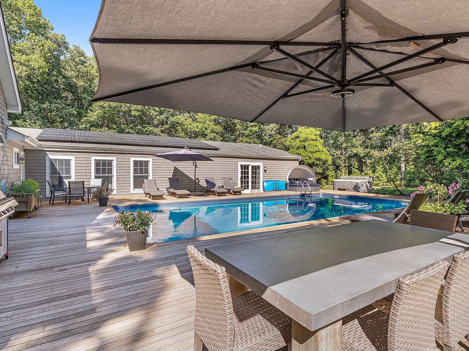 Post Modern in the Heart of Quogue — Photo 3