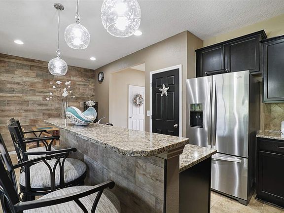 3rd image of 7033 Beauhaven Ct