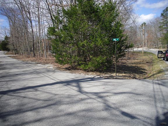 4th image of Oak Dr