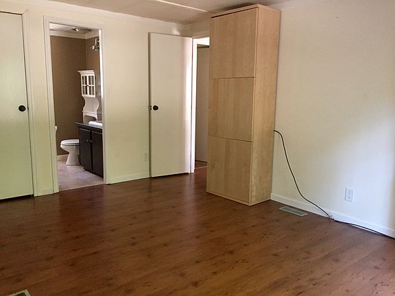 3rd image of 12302 NE Philip Dr