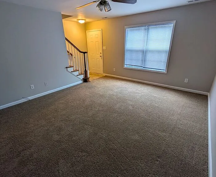 1327 14th Street Dr NE — Photo 2