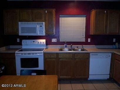 5th image of 12341 W Valentine Ave