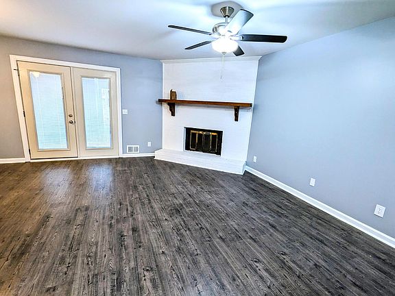 3rd image of 4992 Mountain Springs Way #4992