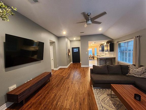 4th image of 8303 Cienna Dr