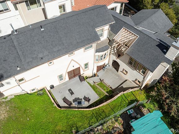 5th image of 10990 Caloden St