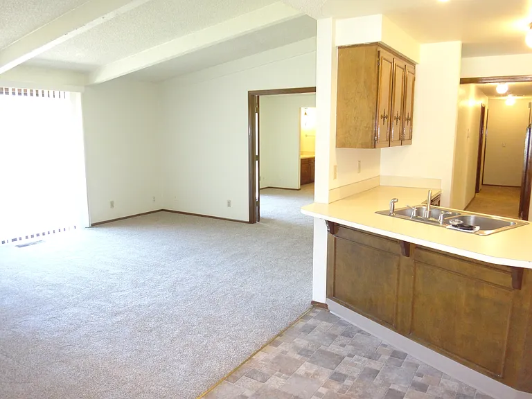 2293 Latona Dr NE — Photo 4