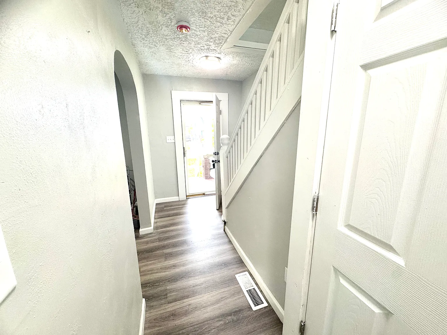 3 bed, 1185 sqft, $1,500 — Photo 3