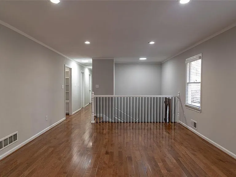 3599 Lower Roswell Rd — Photo 15