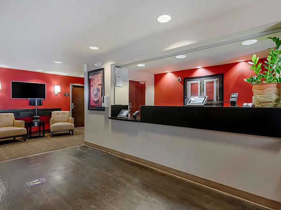 Lobby and Guest Check-in