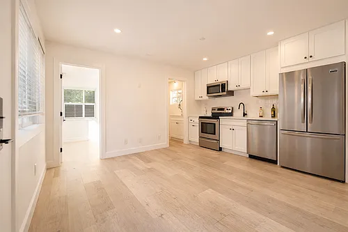 1803 Oxford St Photo 1