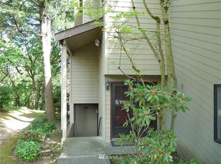 15244 Sunwood Blvd, Seattle, WA 98188