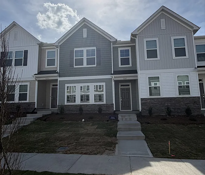 3207 Gypsum Dr — Photo 1