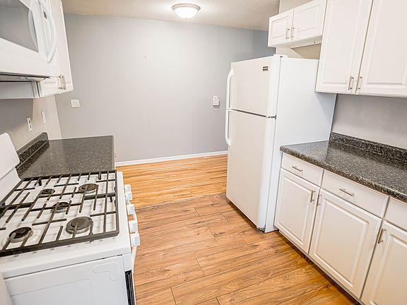 4th image of 5124 46th Ave S #5124