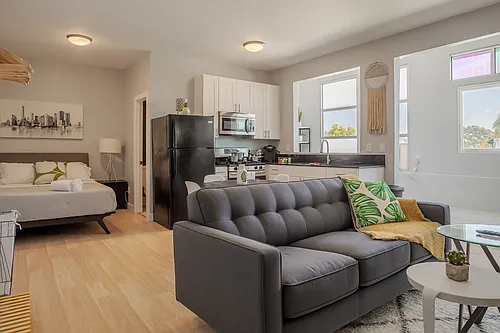4648 Hollywood Blvd #103 Photo 1