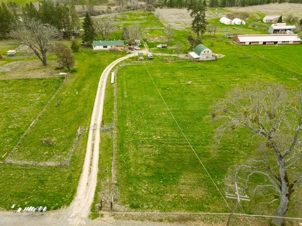 8223 Highway 238, Jacksonville, OR 97530